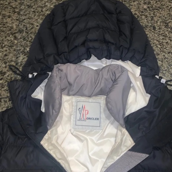 Authentic Moncler Grenoble Women’s Two-toned Ski Jacket Size 2 - Picture 3 of 12